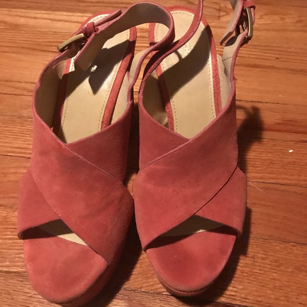 Michael Kors Mauve Platform Heels - Picture 4 of 5